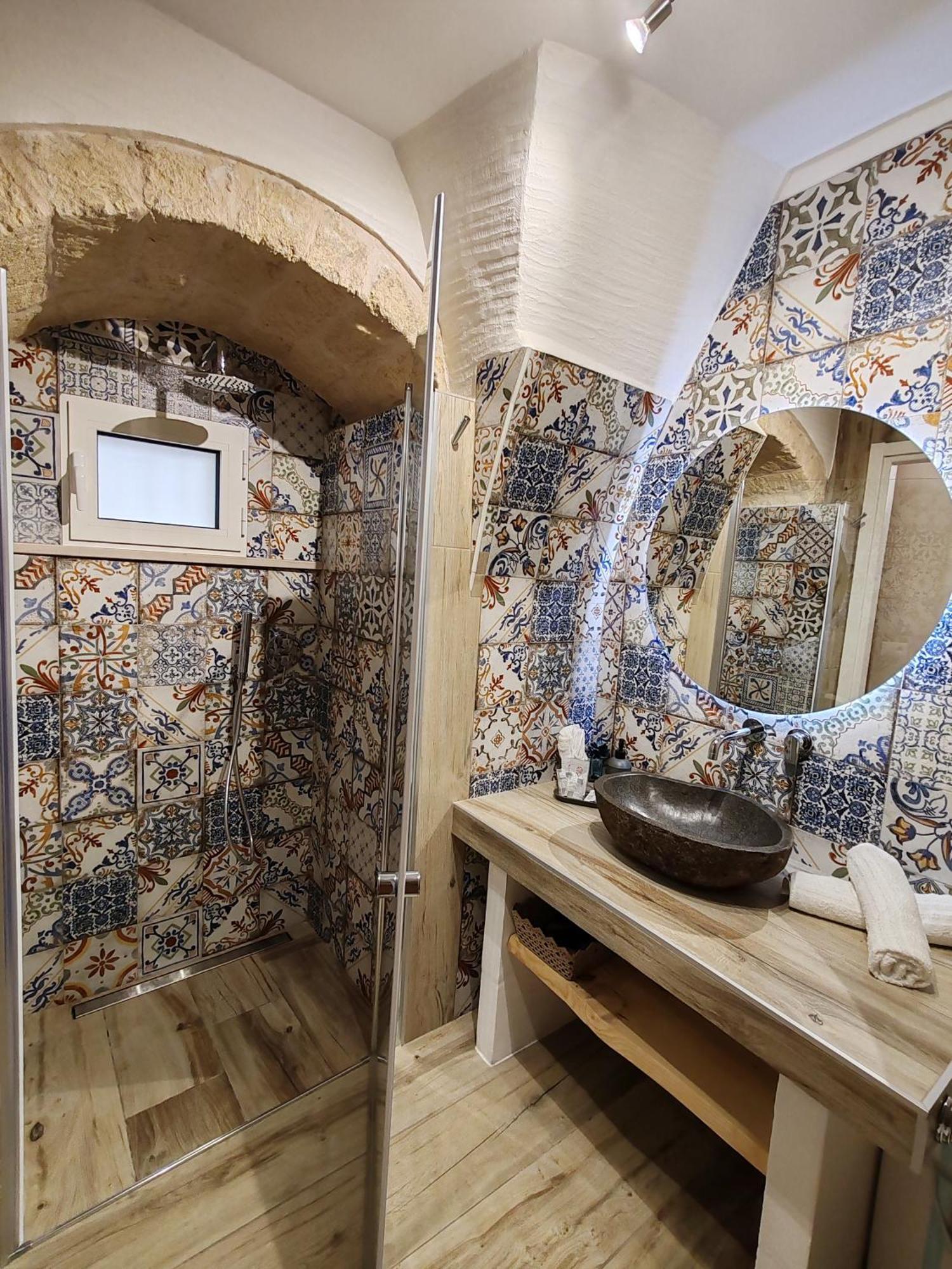 Salo Apartments مانفريدونيا المظهر الخارجي الصورة